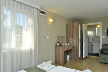 container-hotel-accommodation-99629_2.jpg