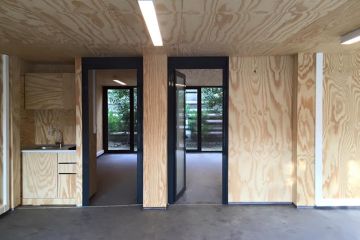 container-offices-interior-76953_1.jpg