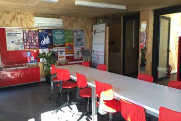 container-offices-interior-76953_2.jpg