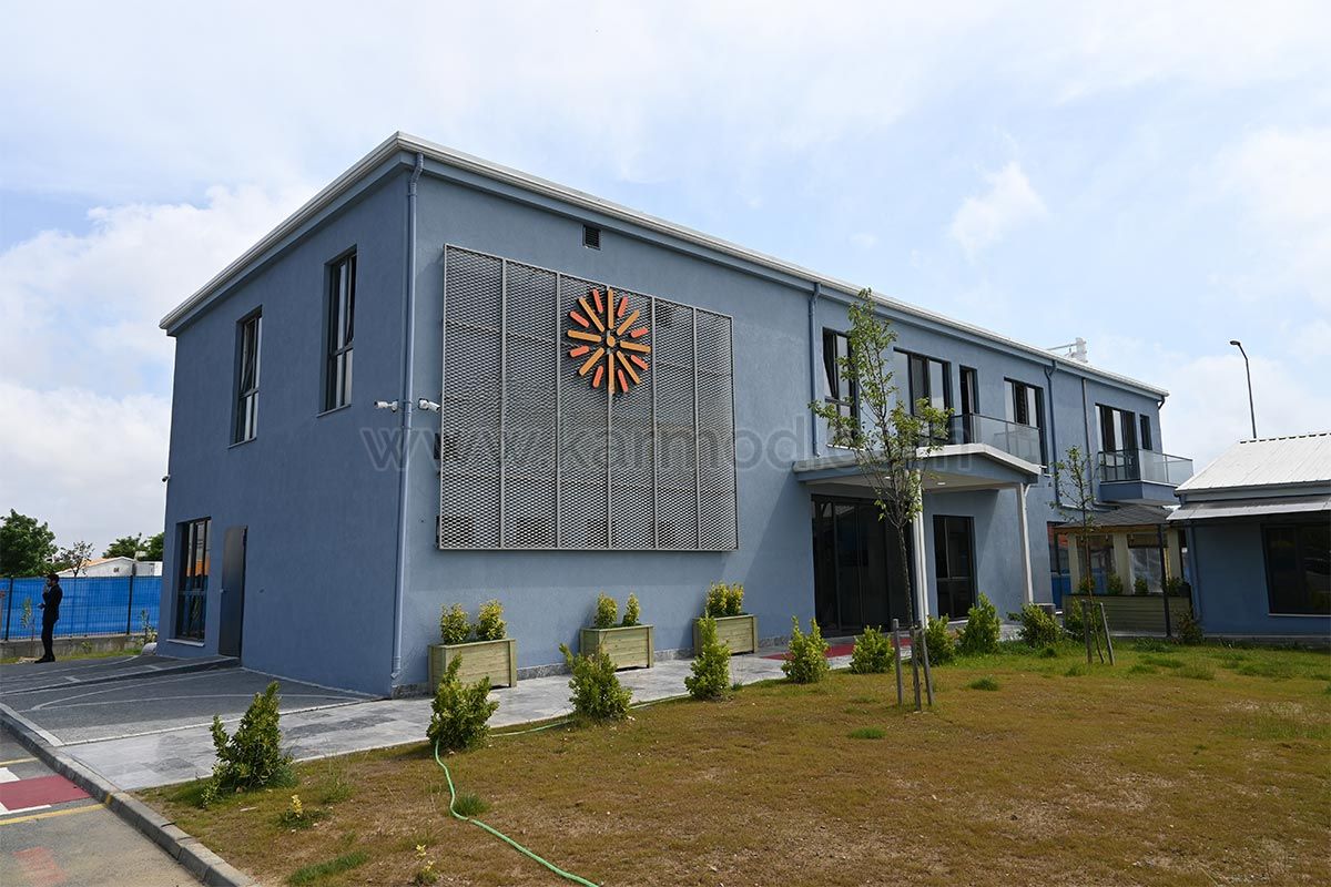 Prefabricated Office 560 m²