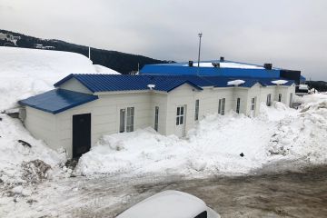 steel-houses-for-winter-tourism-workers-1387.jpg