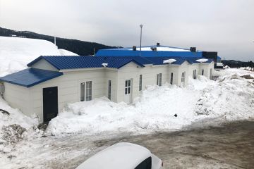 steel-houses-for-winter-tourism-workers-1387_1.jpg