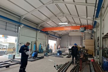 factory-steel-hangar-building-67564_3.jpg