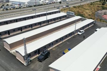1200-commercial-shops-for-earthquake-zone-44725_5.jpg