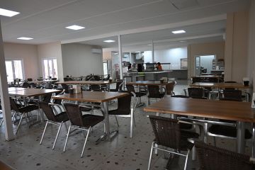 5-star-hotel-pension-and-dining-hall-94615_3.jpg