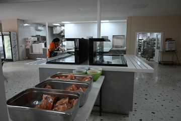 5-star-hotel-pension-and-dining-hall-94615_6.jpg