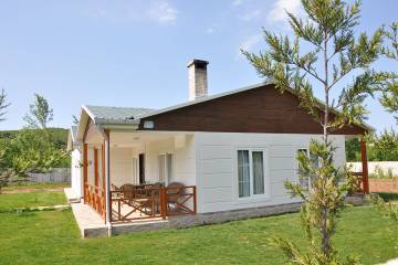recreational-resort-cottages-75789.jpg