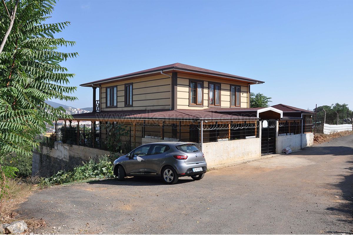 Detached Duplex Villa with Garden