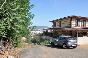 detached-duplex-villa-with-garden-39043_1.jpg