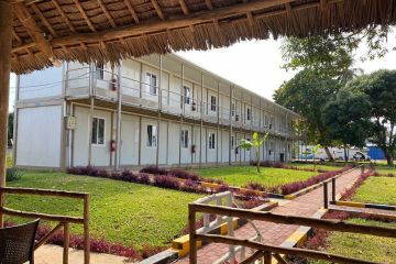 container-construction-sites-in-zanzibar-23543.jpg