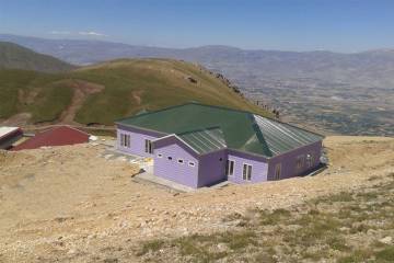 ski-resort-facilities-96850.jpg