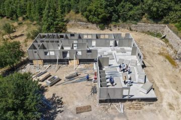 8-classroom-modern-prefabricated-school-51766_1.jpg